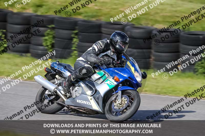 enduro digital images;event digital images;eventdigitalimages;lydden hill;lydden no limits trackday;lydden photographs;lydden trackday photographs;no limits trackdays;peter wileman photography;racing digital images;trackday digital images;trackday photos